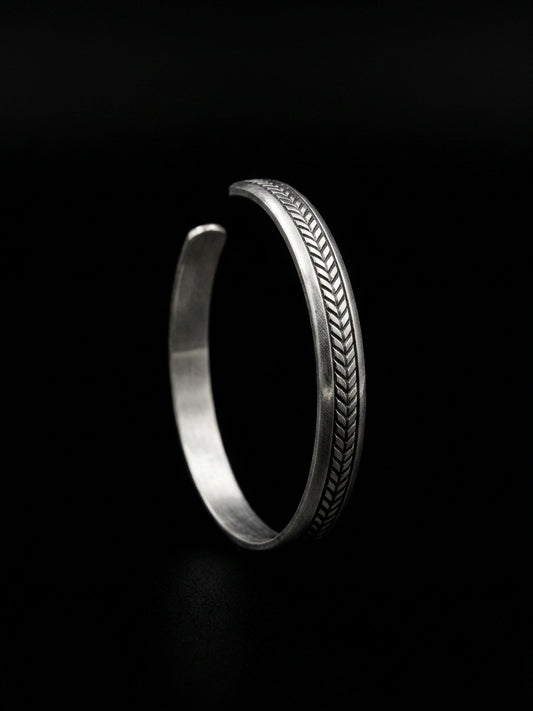 VOID BRAID CUFF