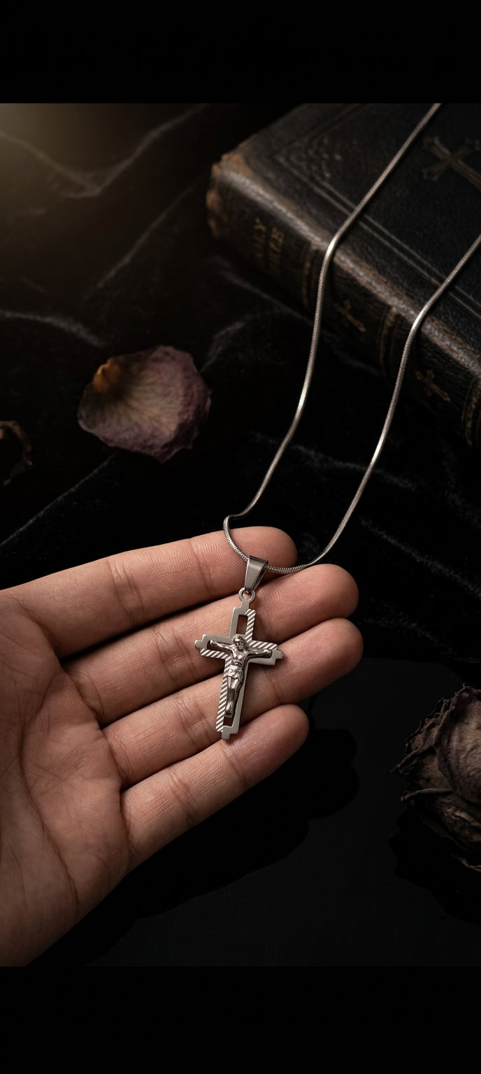 ETERNAL CRUCIFIX PENDANT