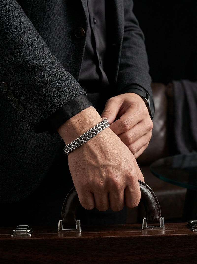 DOUBLE WEAVE SHACKLE